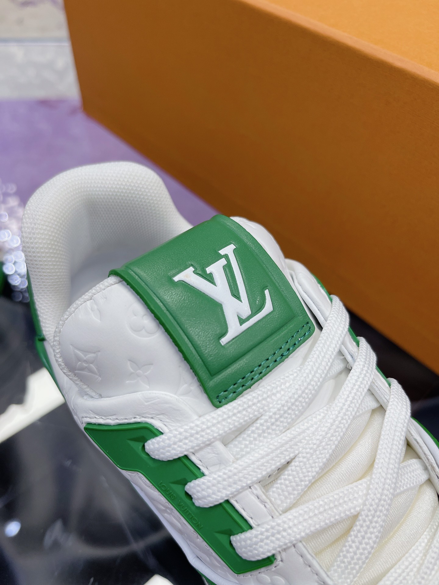 LV