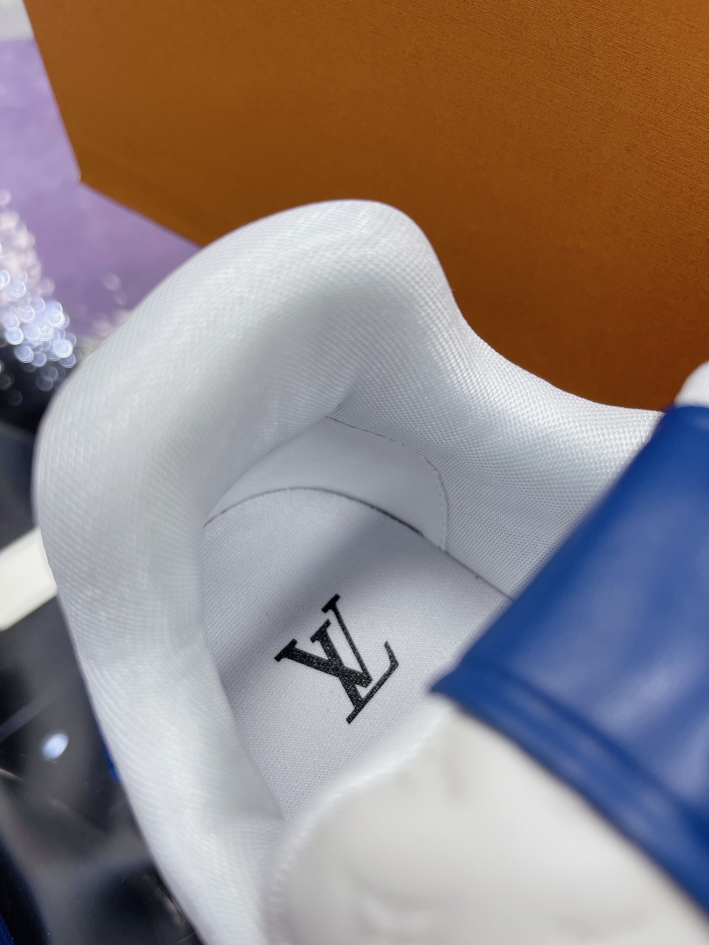 LV