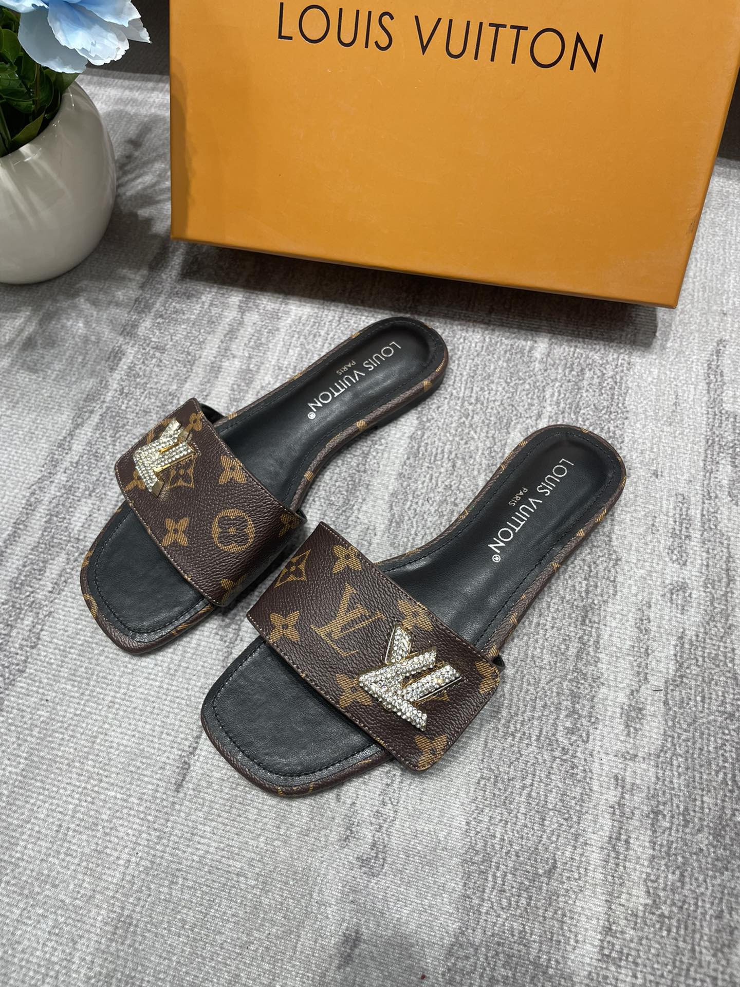 LV