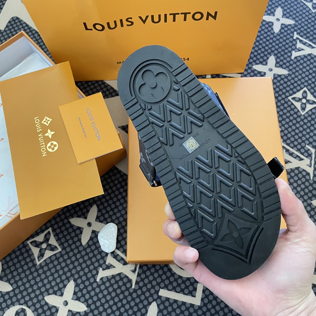 LV