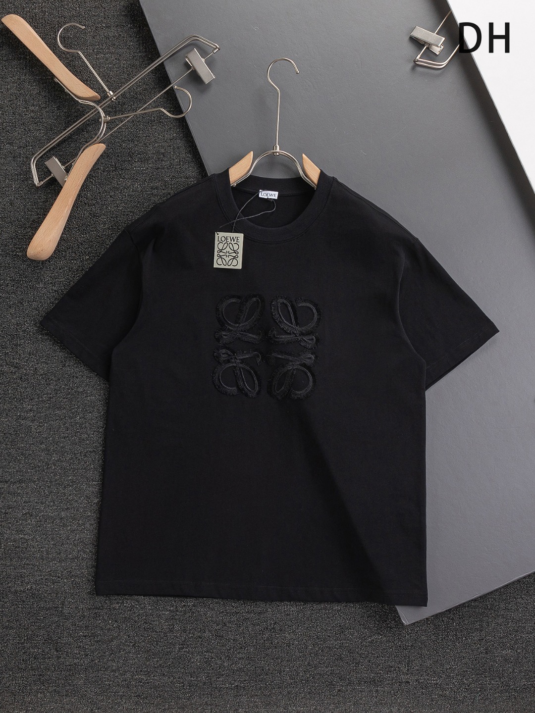 3色国内発送ロエベ 半袖Tシャツ メンズ/レディース S M L XLスーパーコピーN品後払い
