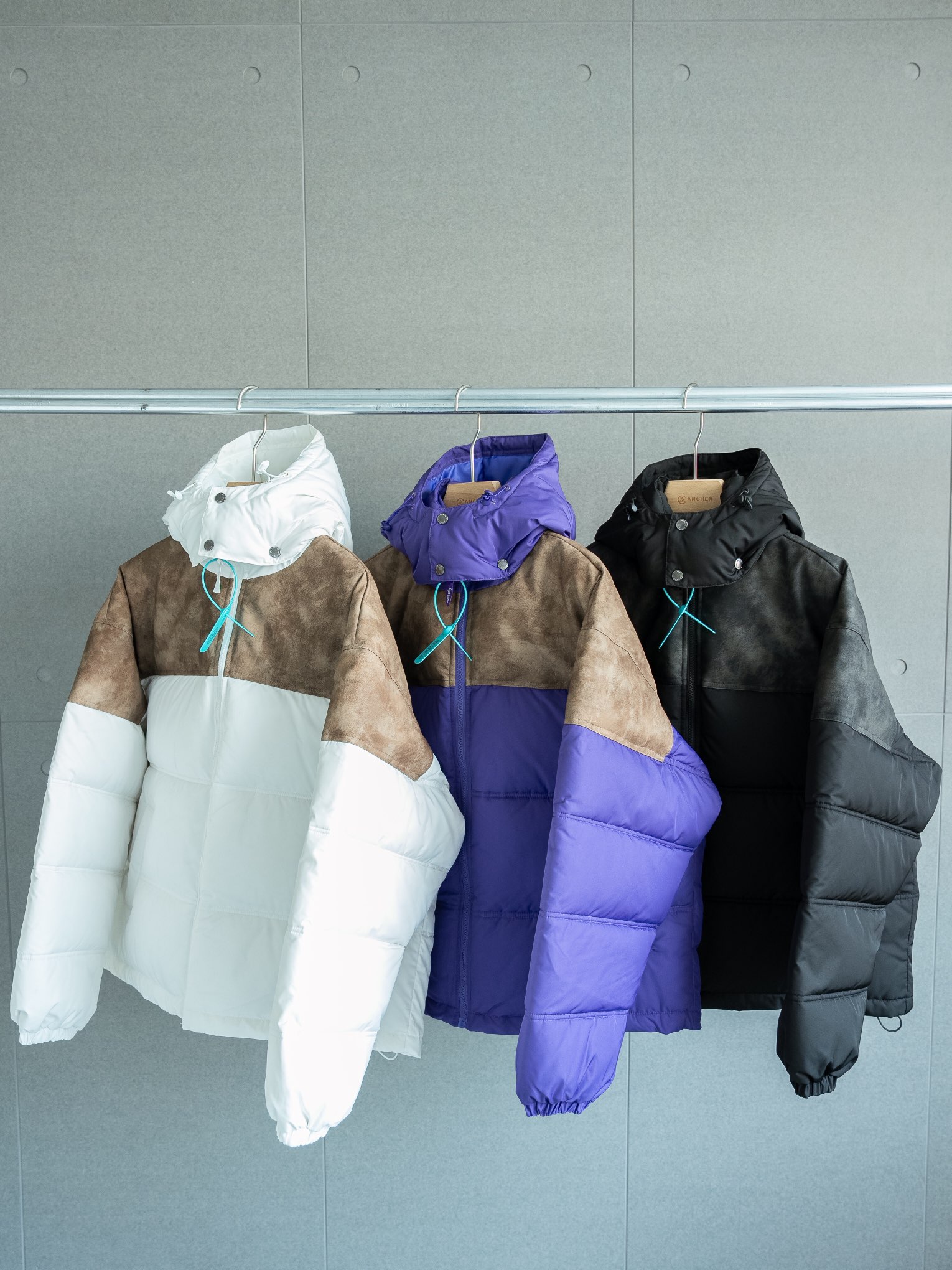 本当に後払いシュプリーム コピー代引き ダウンジャケット Supreme  25FW LEATHER YOKE PUFFER JACKET 90アヒルの羽毛